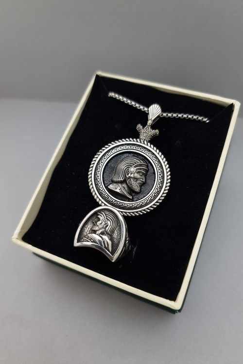 ست گردنبند و انگشتر کوروش بزرگ