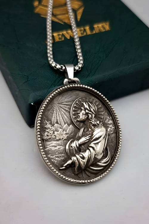 گردنبند عیسی مسیح