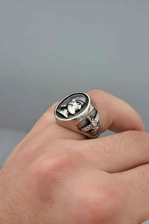 انگشتر کوروش کبیر