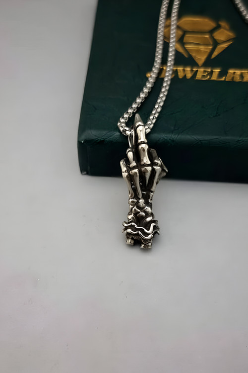 انگشتر بی ادبی