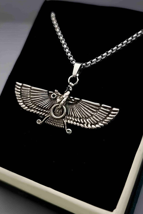 گردنبند فروهر