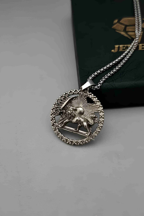گردنبند شیر خورشید