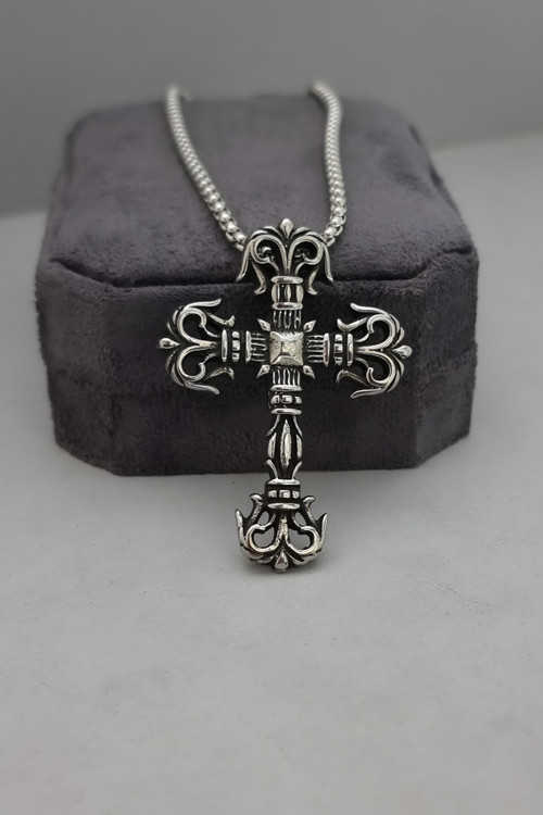 گردنبند صلیب