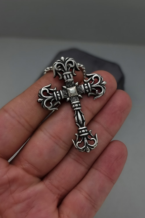 گردنبند مسیح