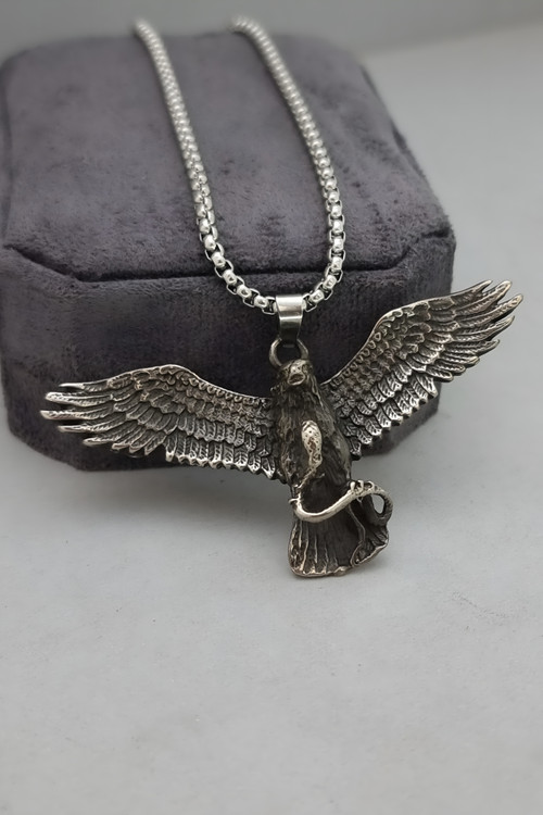 گردنبند عقاب