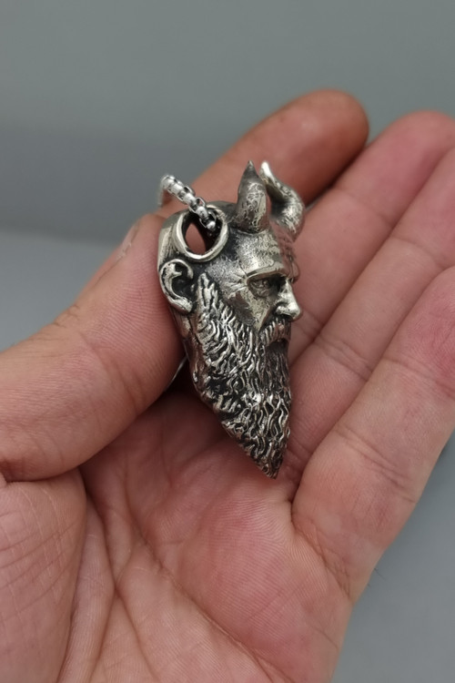 گردنبند گاد آف وار