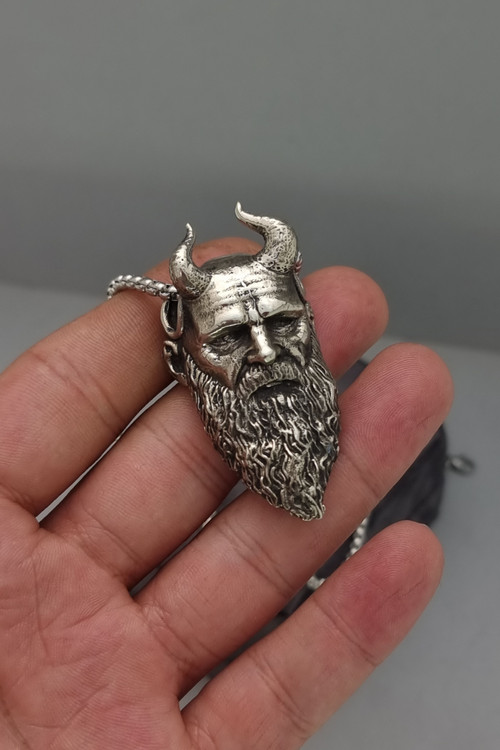 گردنبند کریتوس