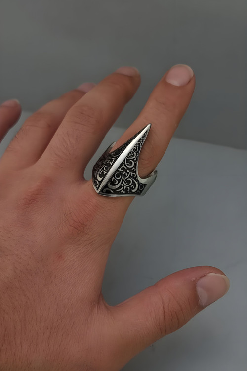 انگشتر اساسین کرید