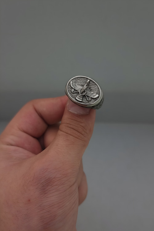 انگشتر کوروش بزرگ