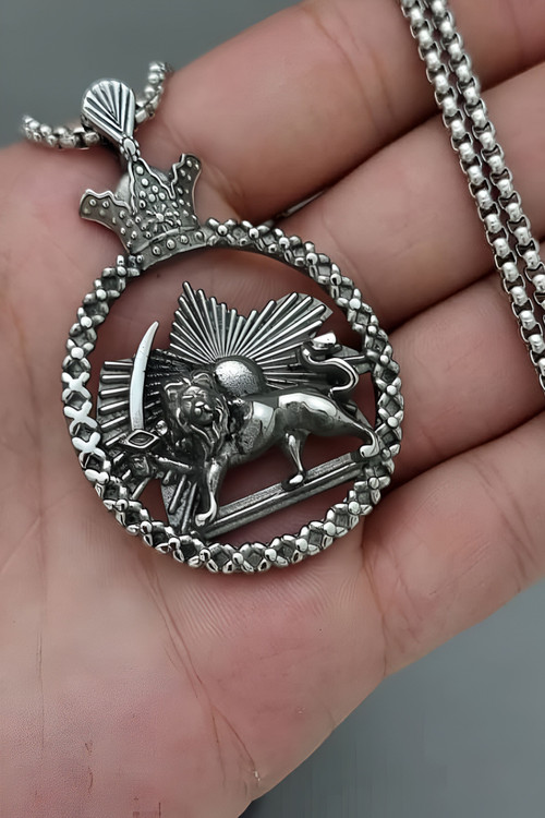 گردنبند شیر خورشید