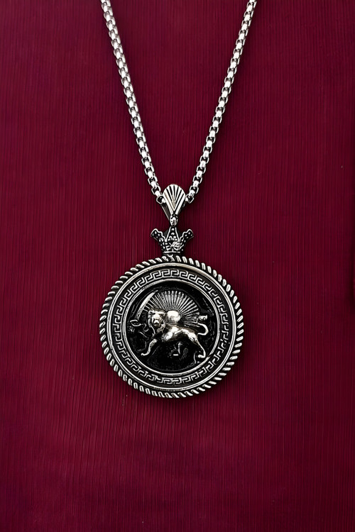 گردنبند شیر خورشید