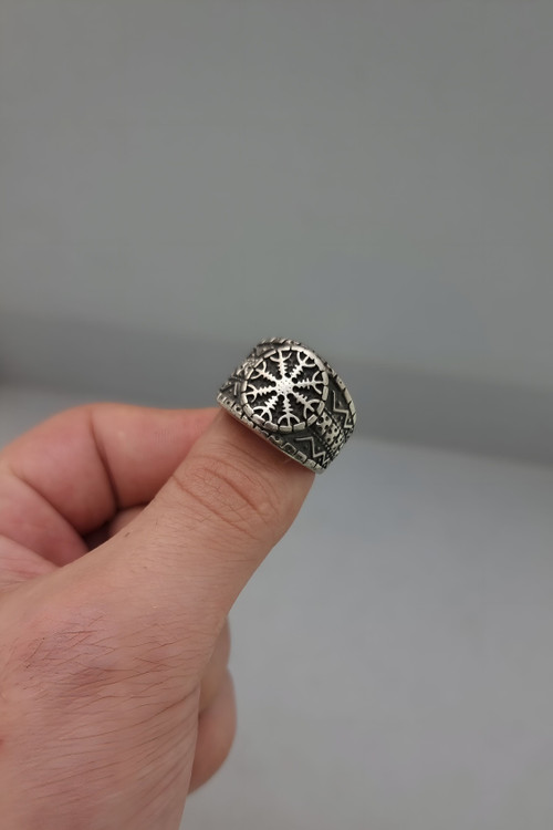 انگشتر وایکینگ