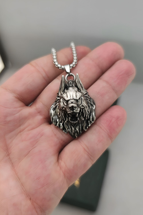 گردنبند گرگینه